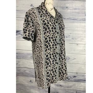 Style Exchange Silk Button Front Shirt Womens M Leopard Print Collared Short Slv